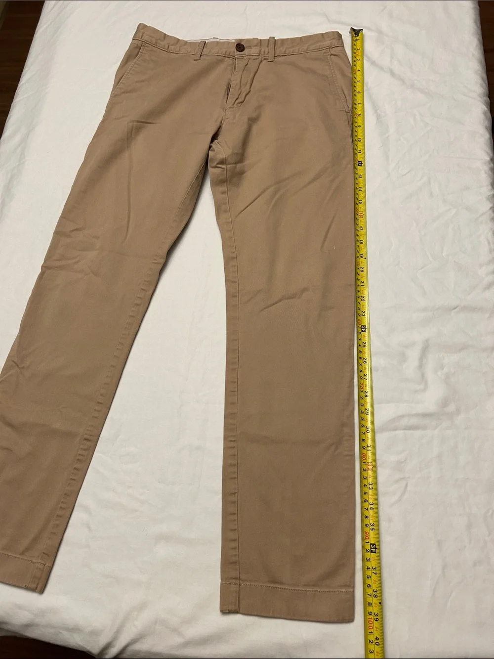 J. Crew Men's slim Classic Straight Chinos - Tan